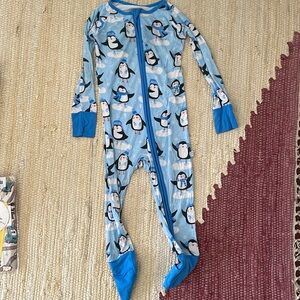little sleepies blue penguins 18-24 footie